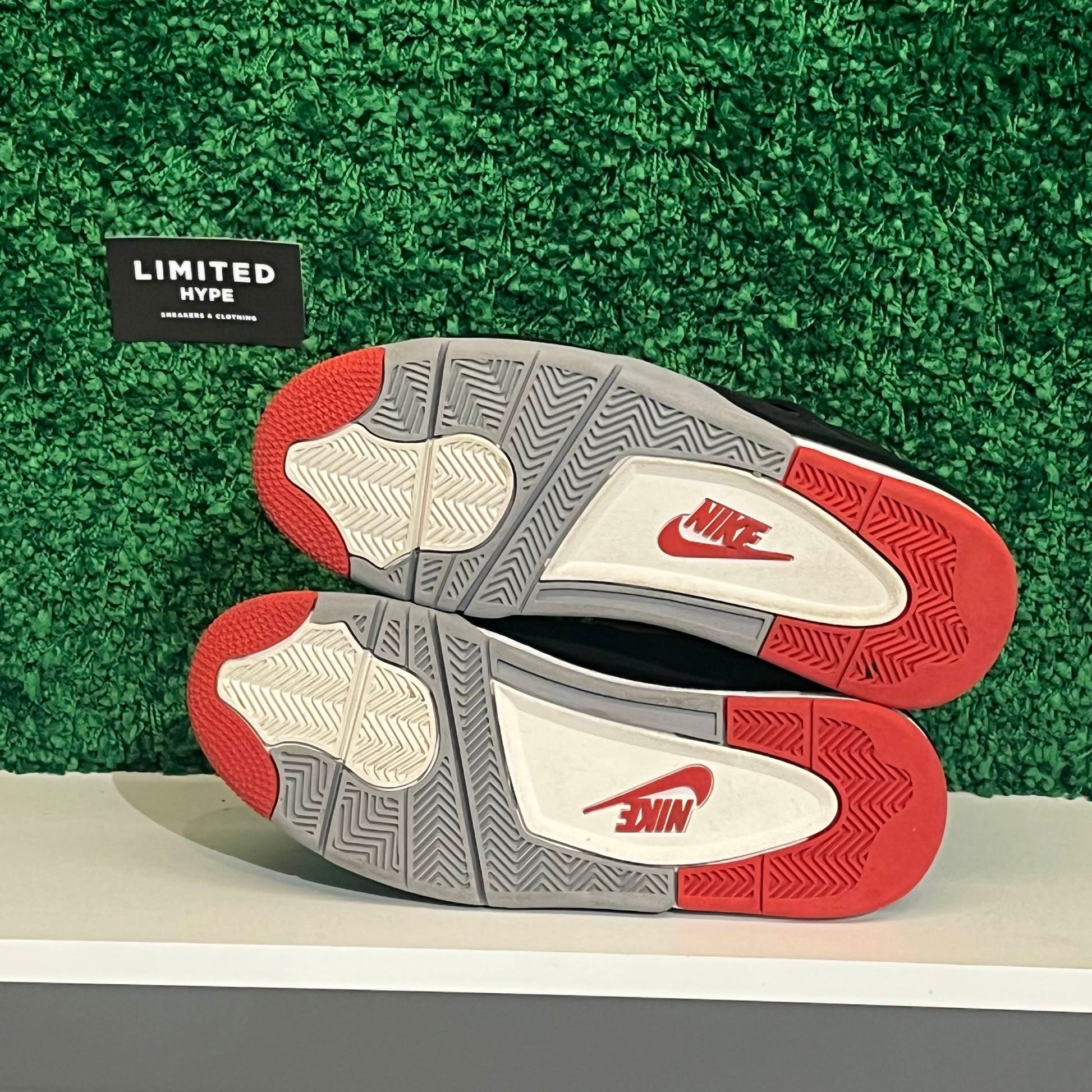 Jordan 4 Retro Bred (2019) (USED)