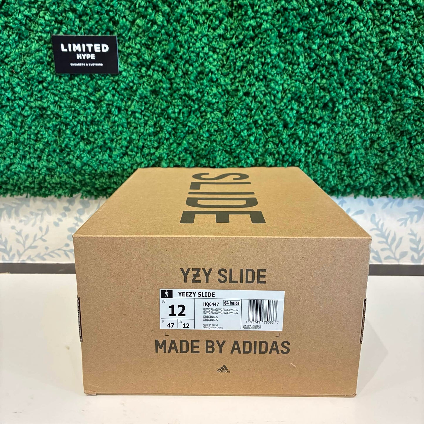 adidas Yeezy Slide Glow Green (USED)