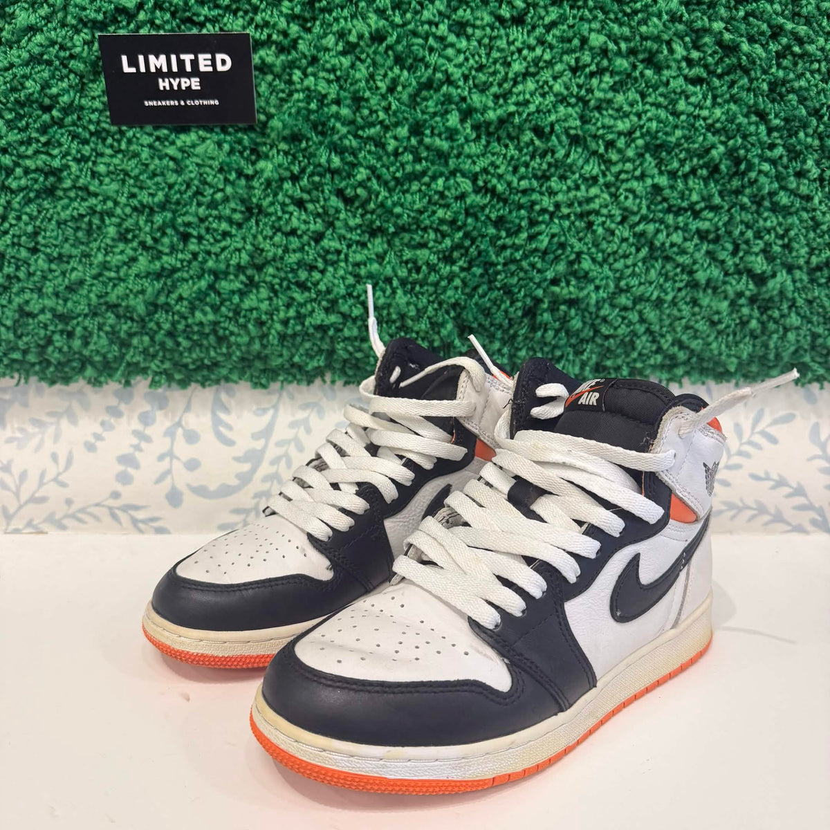 Jordan 1 High OG Electro Orange (GS) (USED)