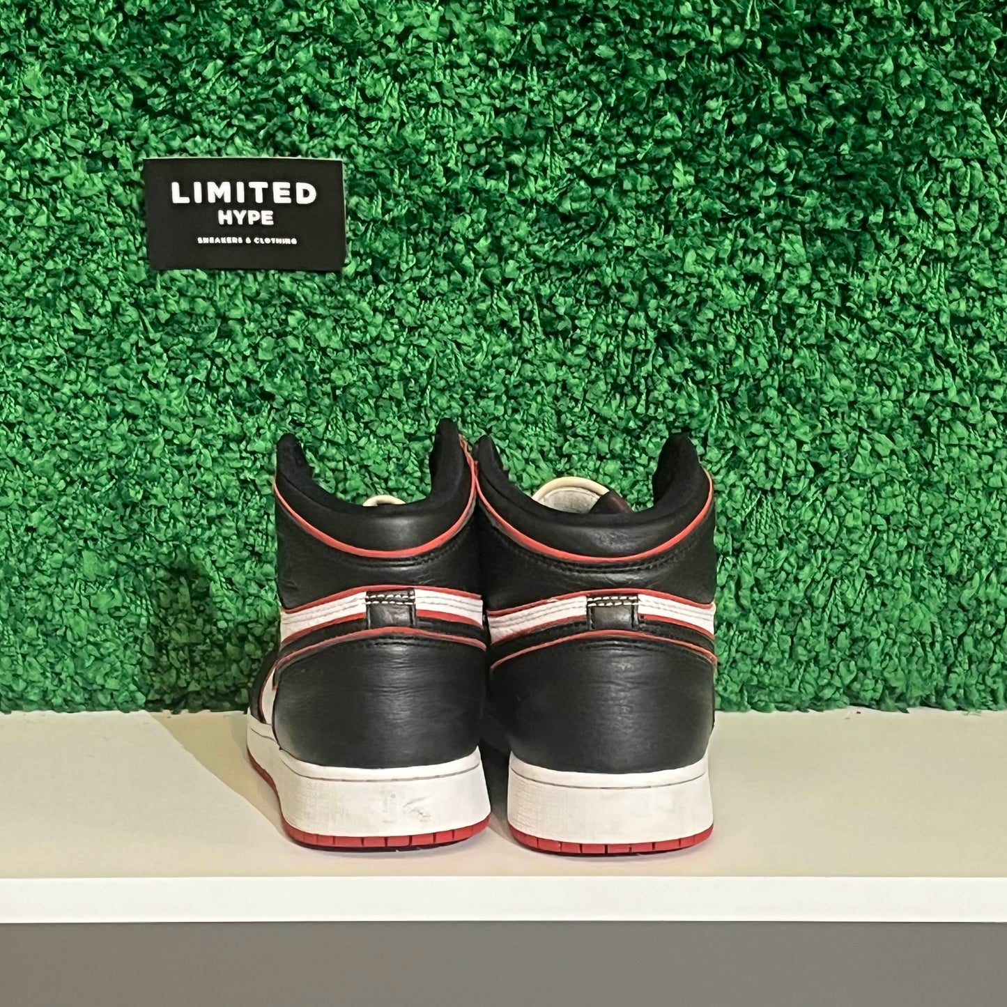 Jordan 1 Retro High Bloodline (GS) (USED NO BOX)