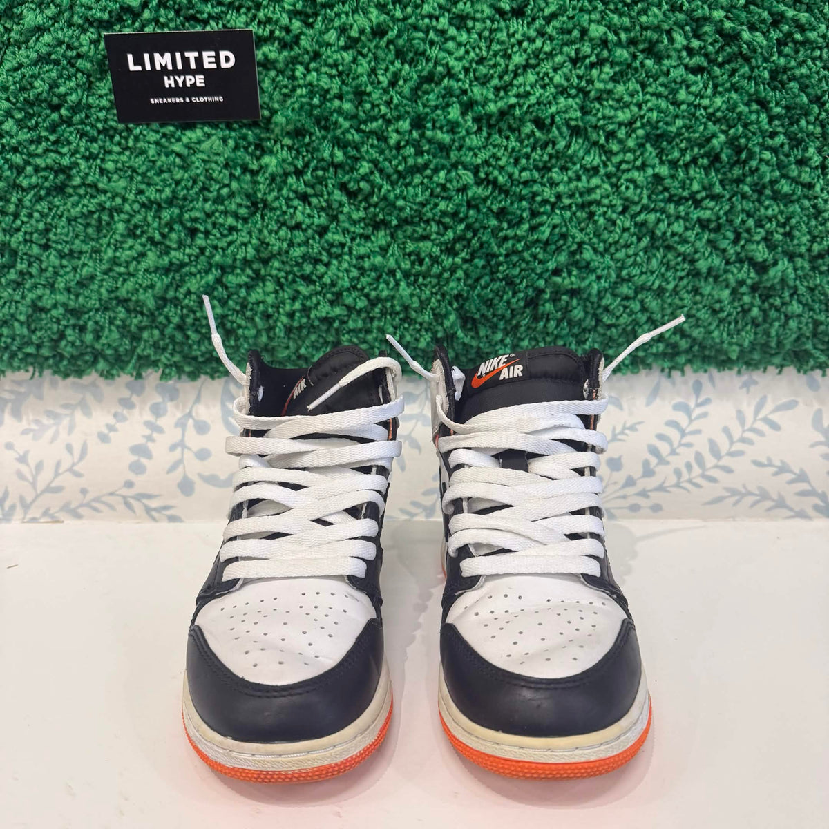 Jordan 1 High OG Electro Orange (GS) (USED)
