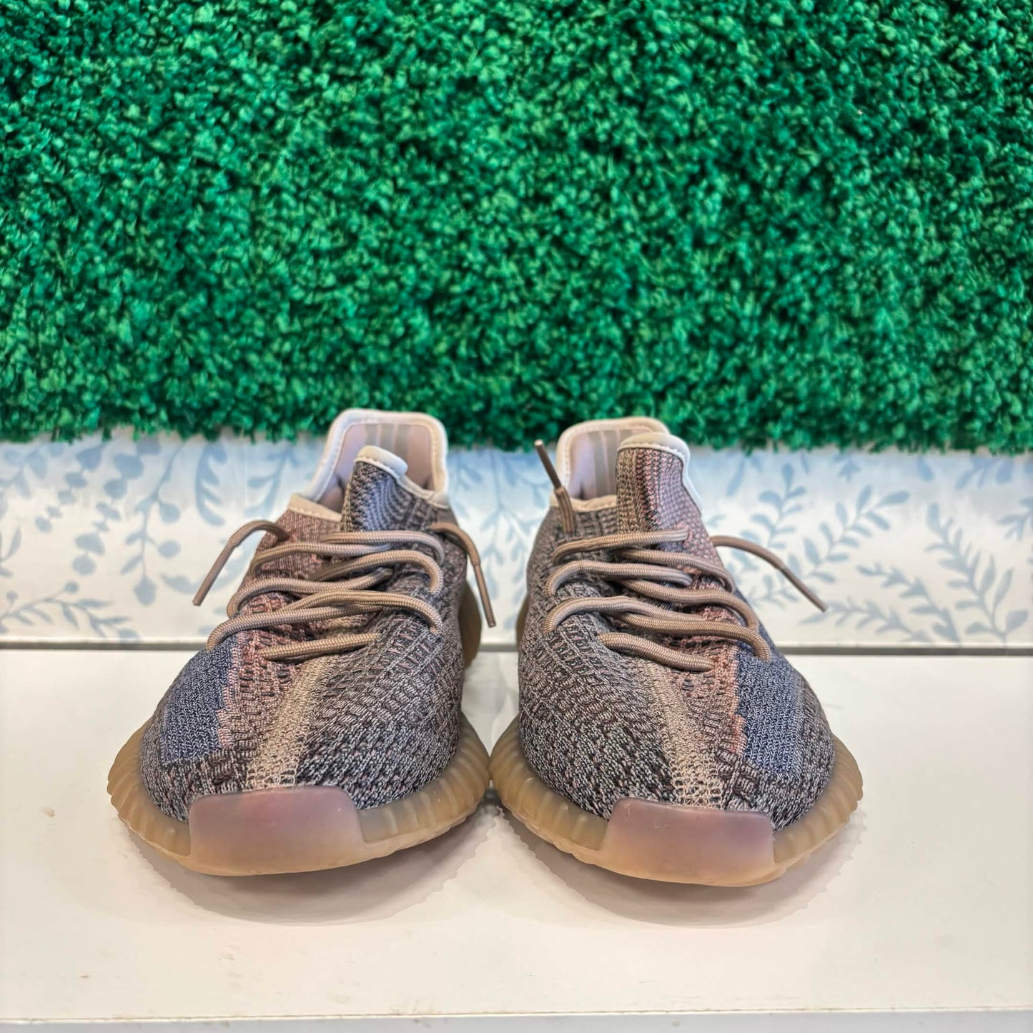 adidas Yeezy Boost 350 V2 Fade (USED)