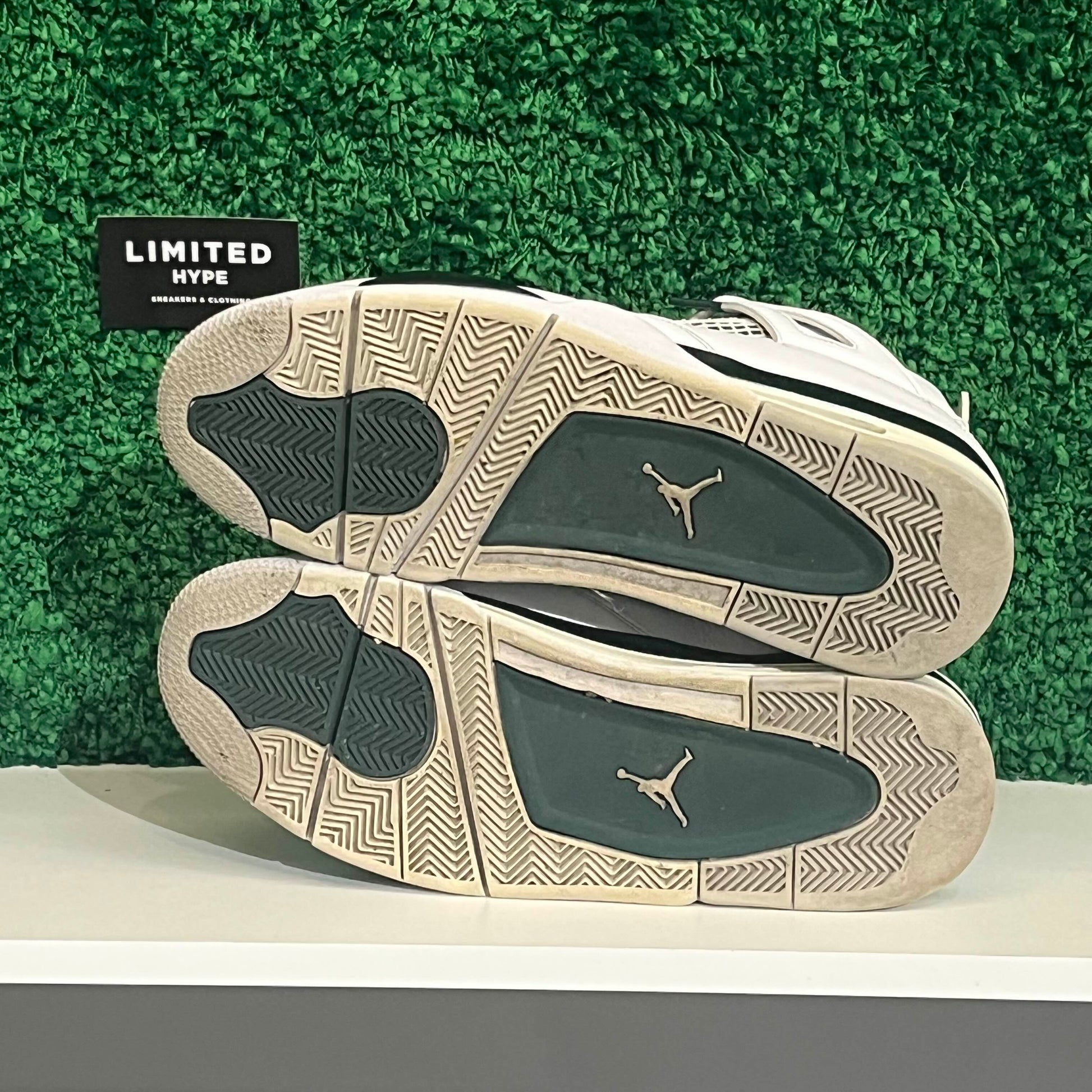 Jordan 4 Retro Oxidized Green (USED)