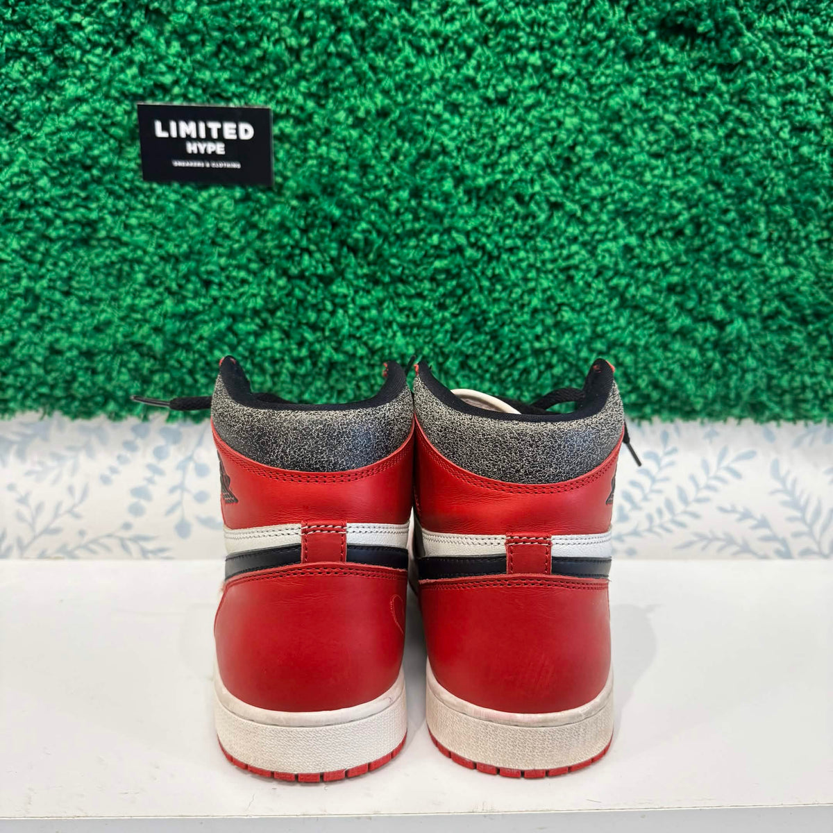Jordan 1 Retro High OG Chicago Lost and Found (USED)