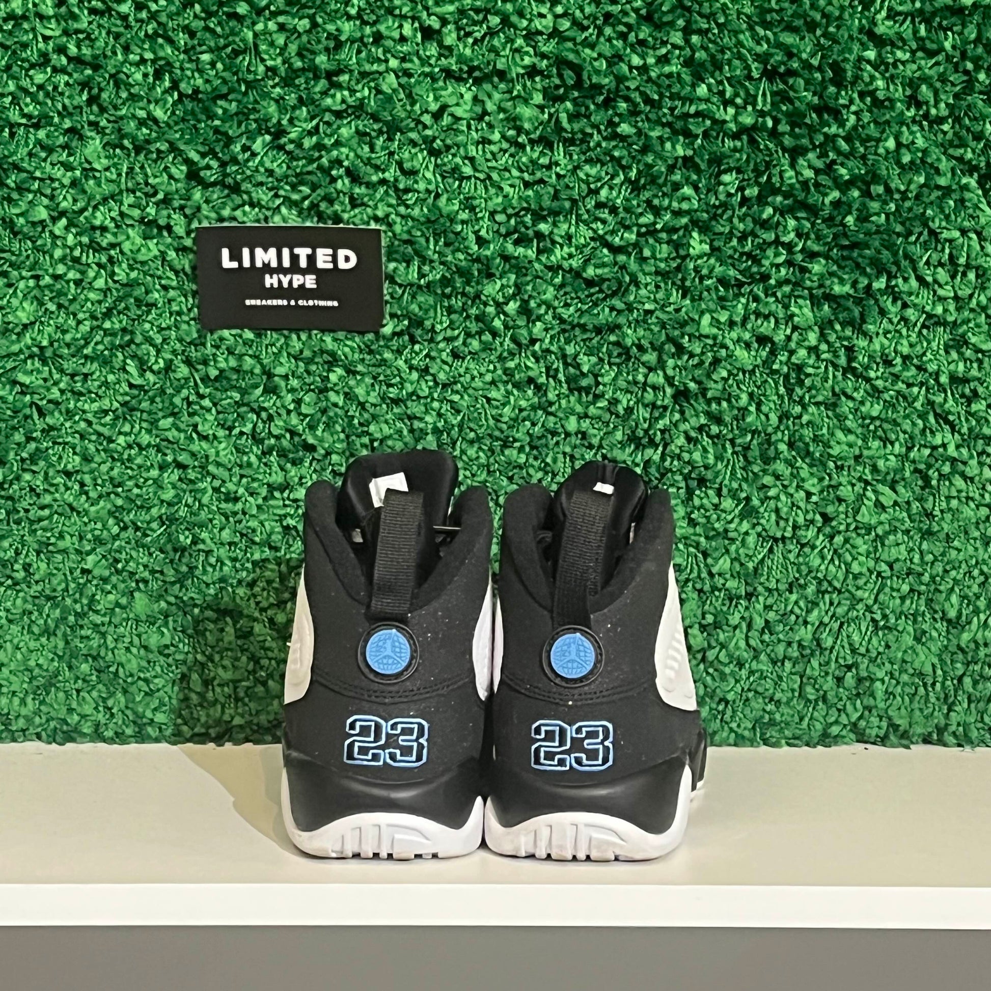 Jordan 9 Retro University Blue (GS) (USED NO BOX)