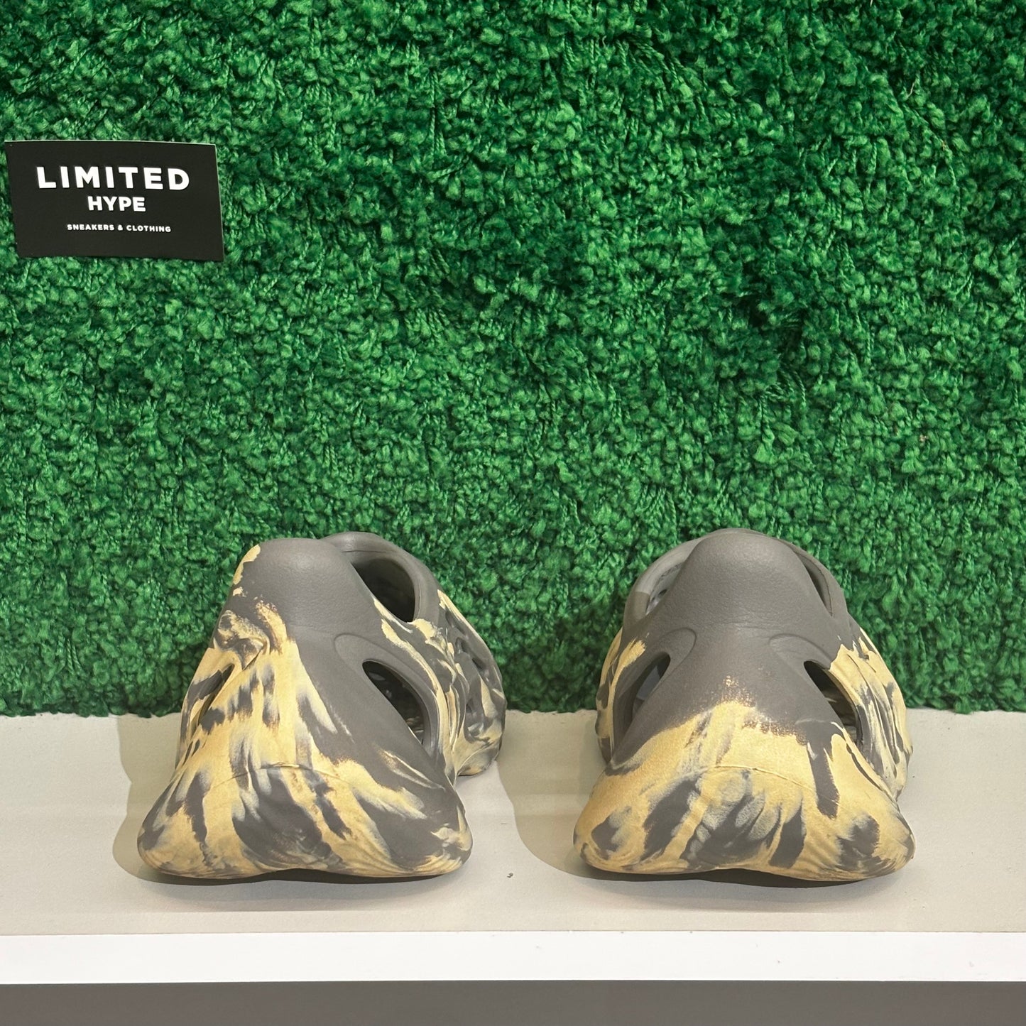 Yeezy Foam RNNR MXT Moon Gray (USED, NO BOX)