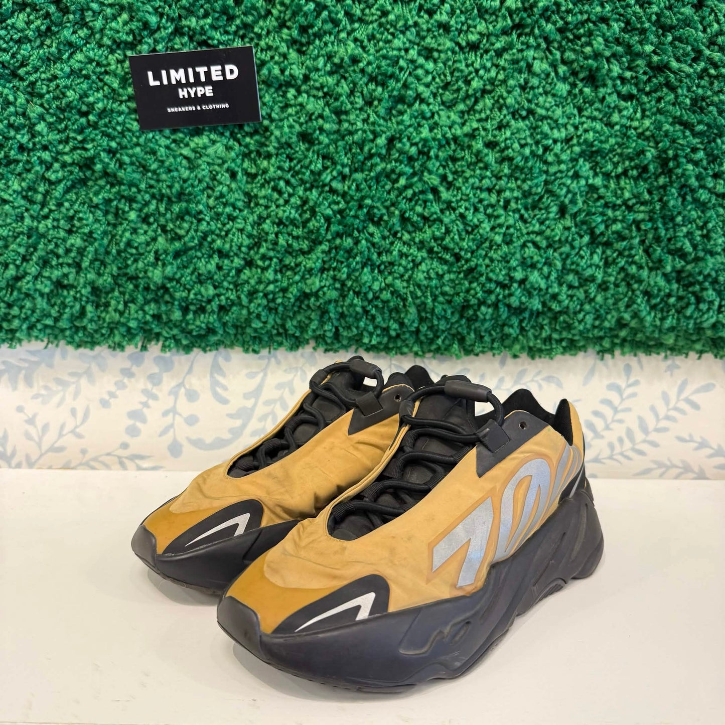 adidas Yeezy Boost 700 MNVN Honey Flux (USED)