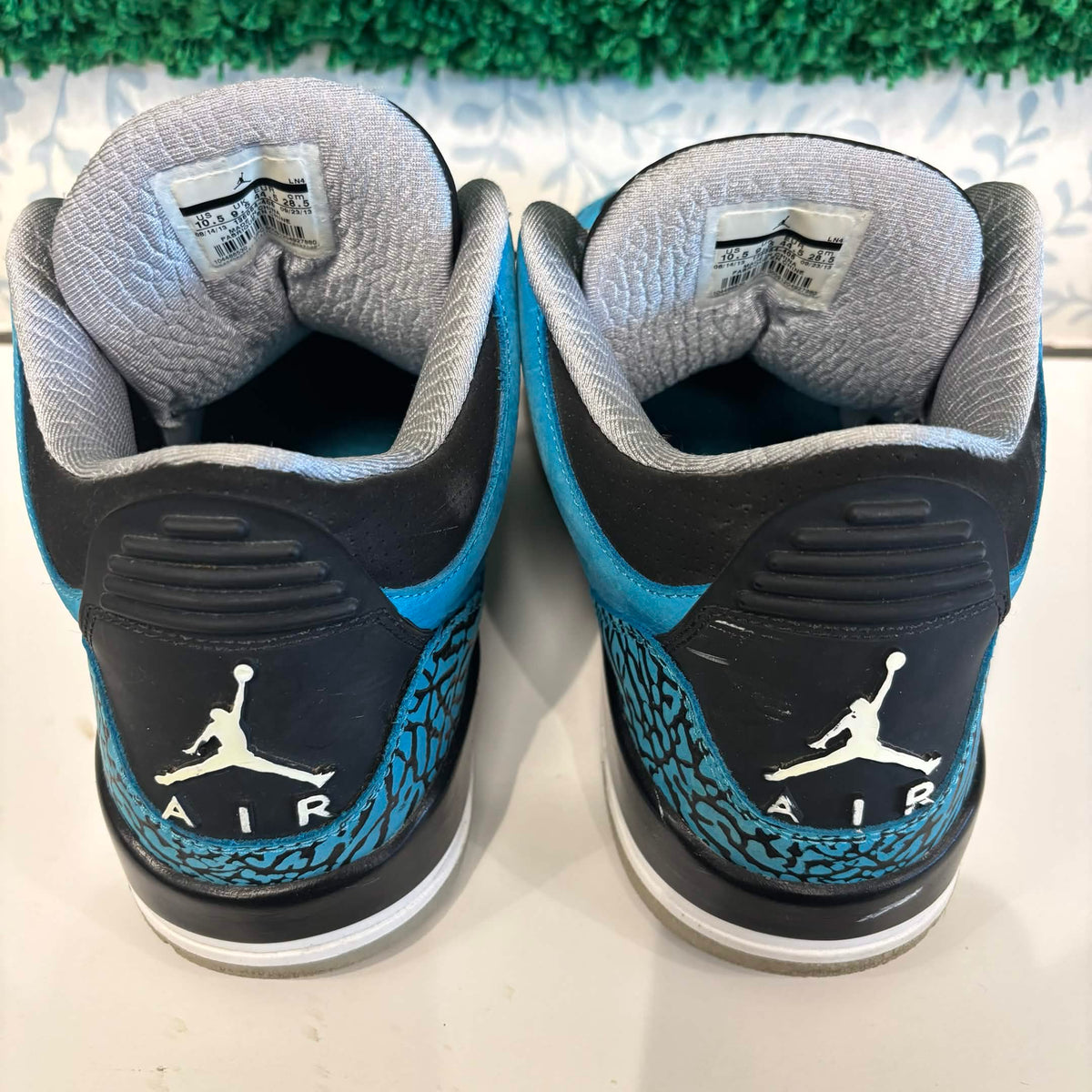 Jordan 3 Retro Powder Blue (USED)