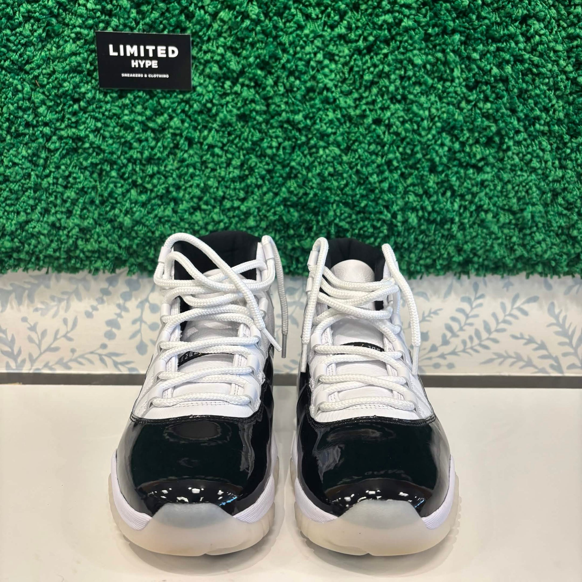 Jordan 11 Retro DMP Gratitude (2023) (USED)