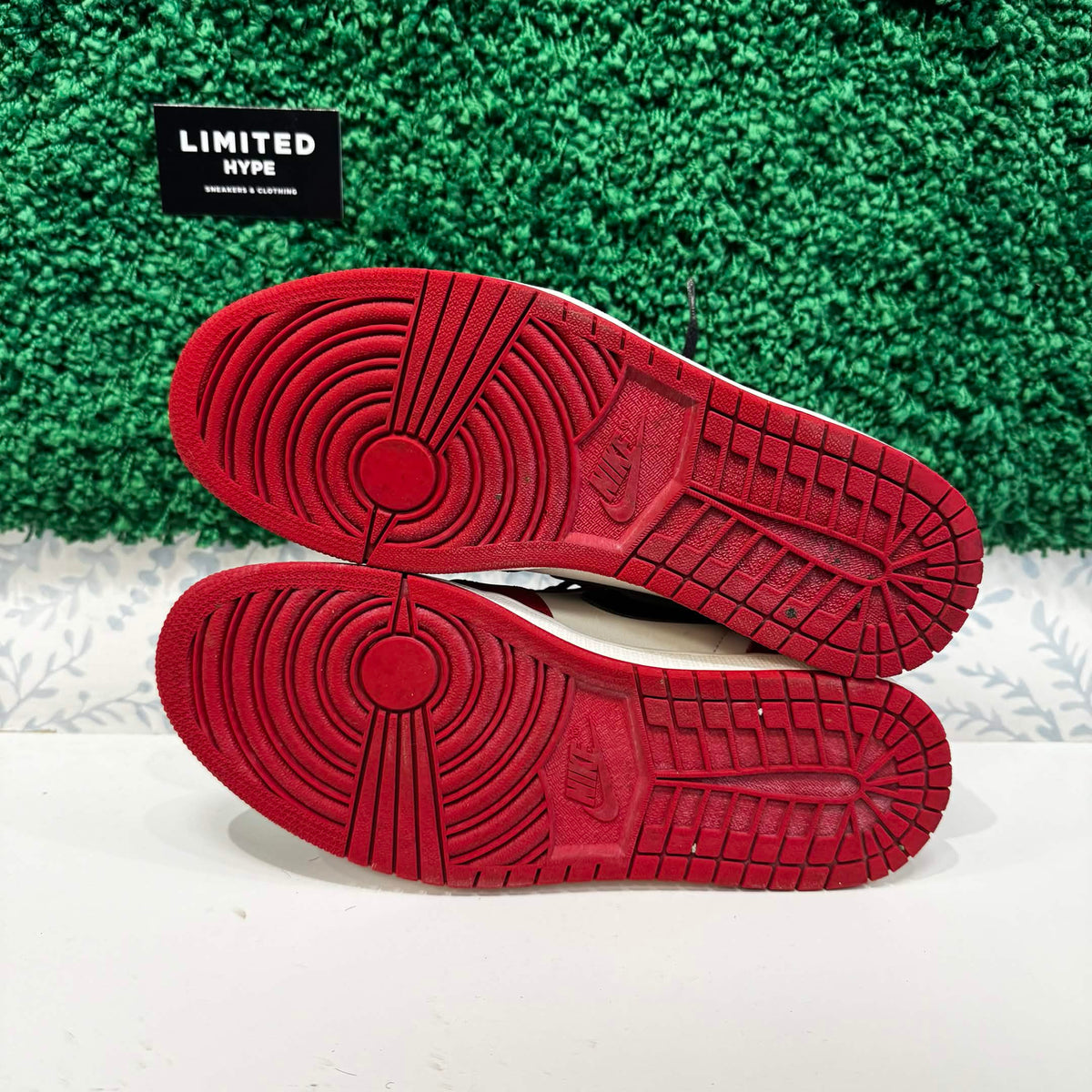 Jordan 1 Retro High OG Chicago Lost and Found (USED)