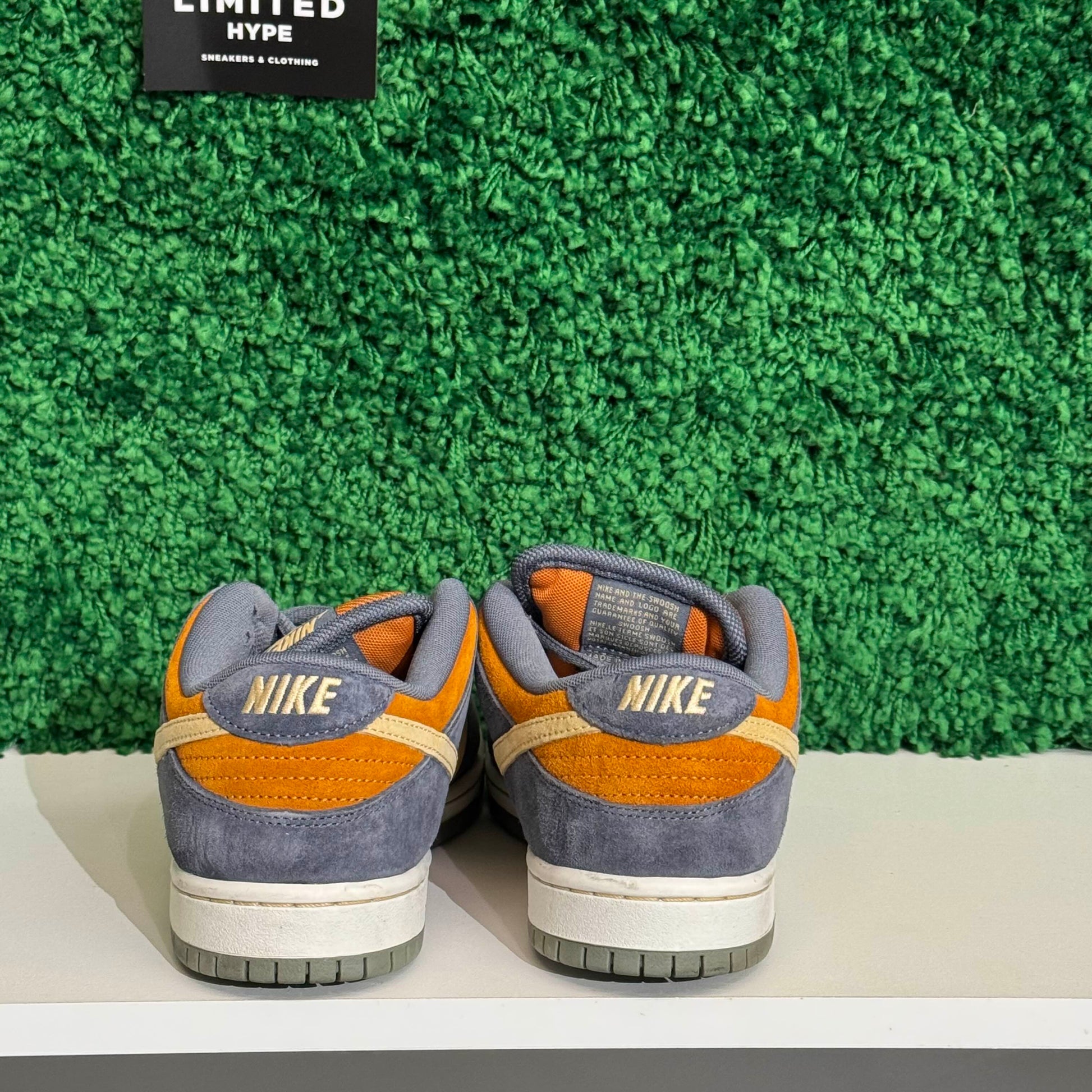 Nike SB Dunk Low Light Carbon Monarch (USED)