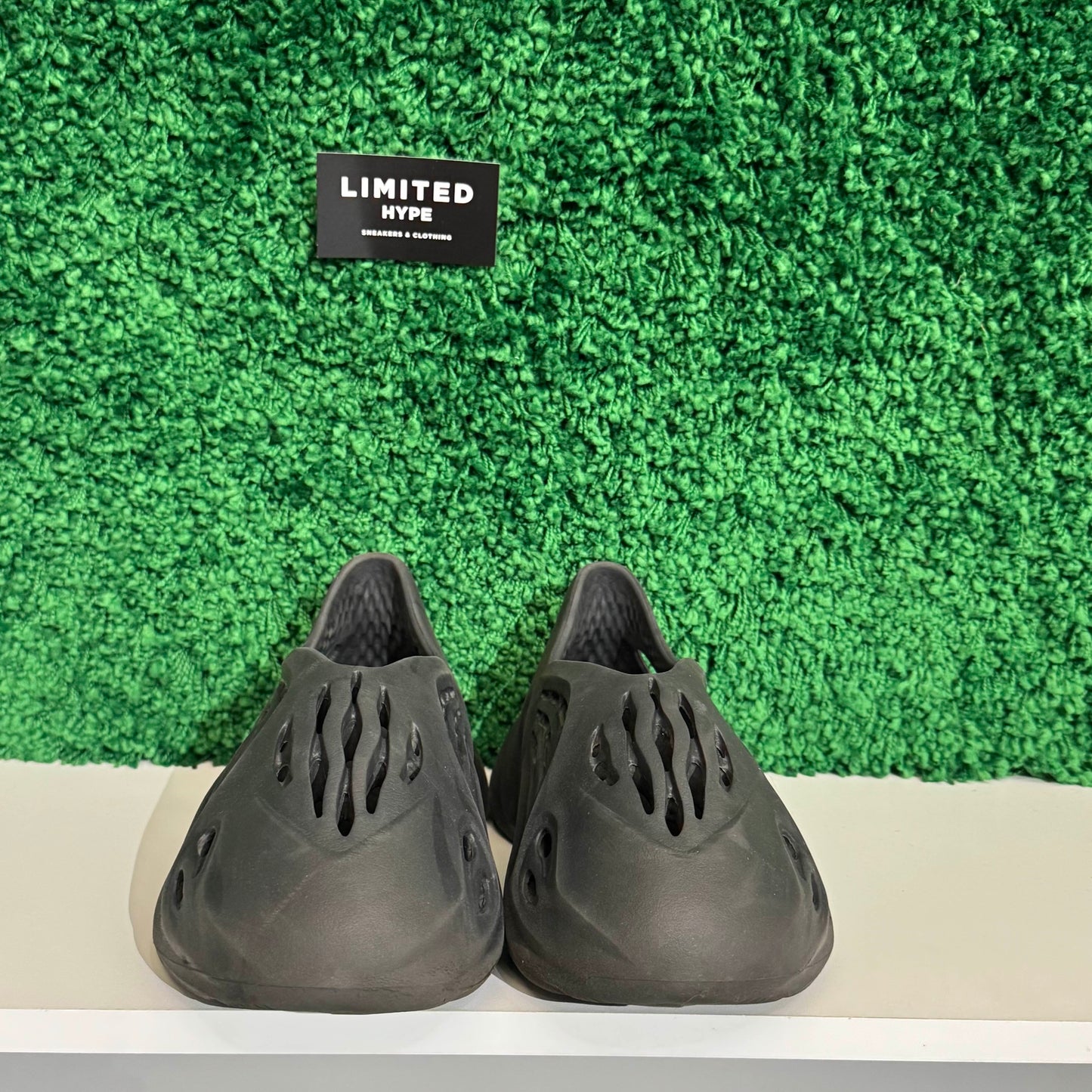 Yeezy Foam Rnnr Onyx (USED)