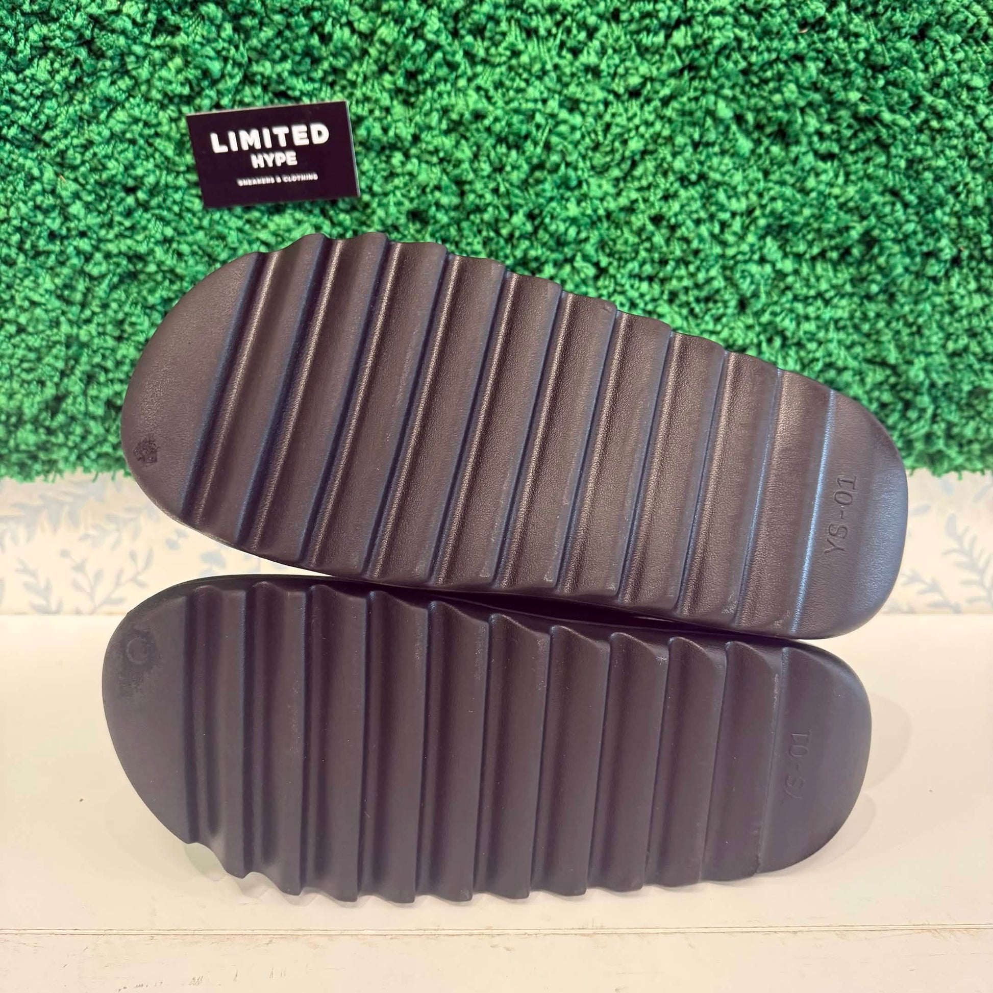 YZY YS-01 Black (WORN ONCE)