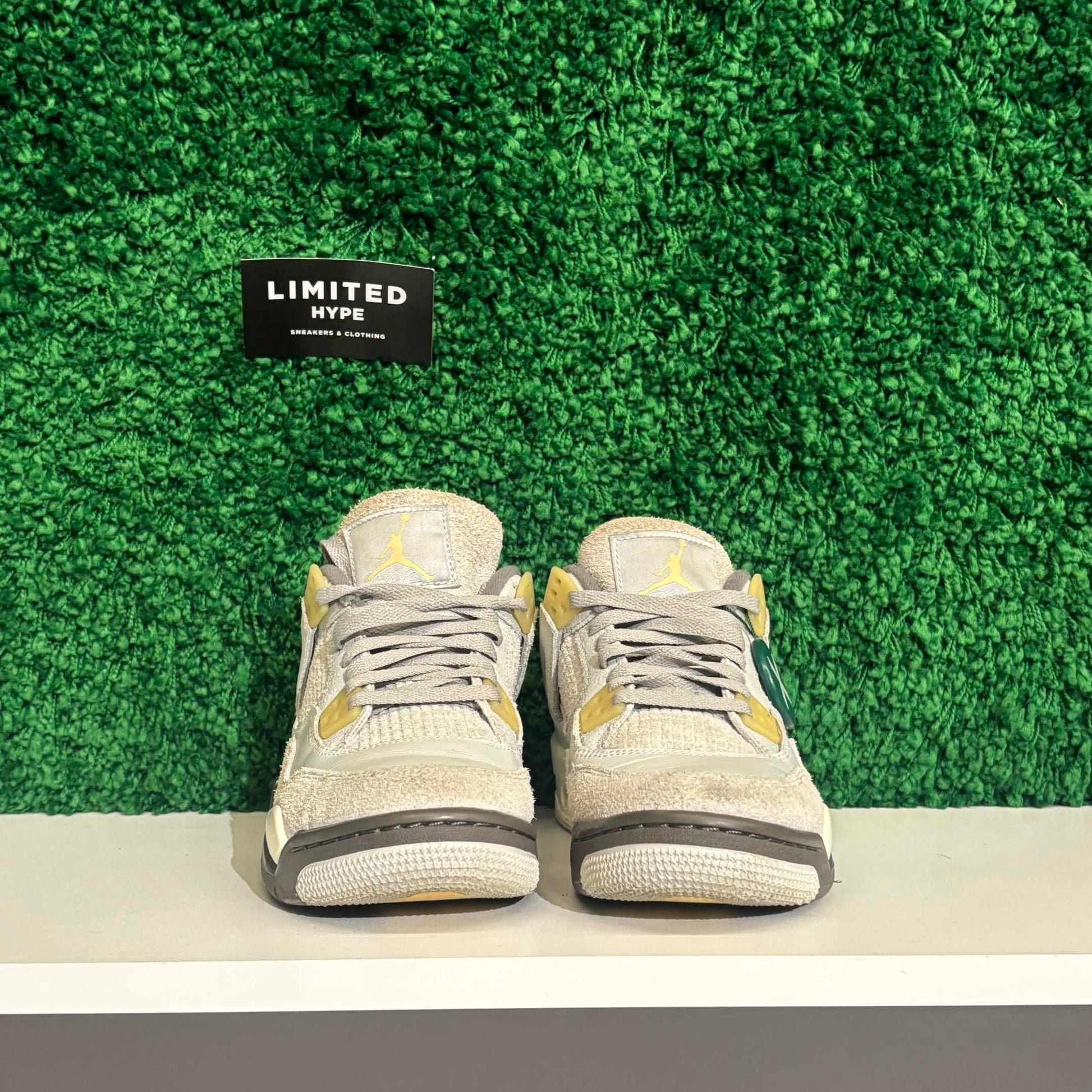Jordan 4 Retro SE Craft Photon Dust (USED, NO BOX)