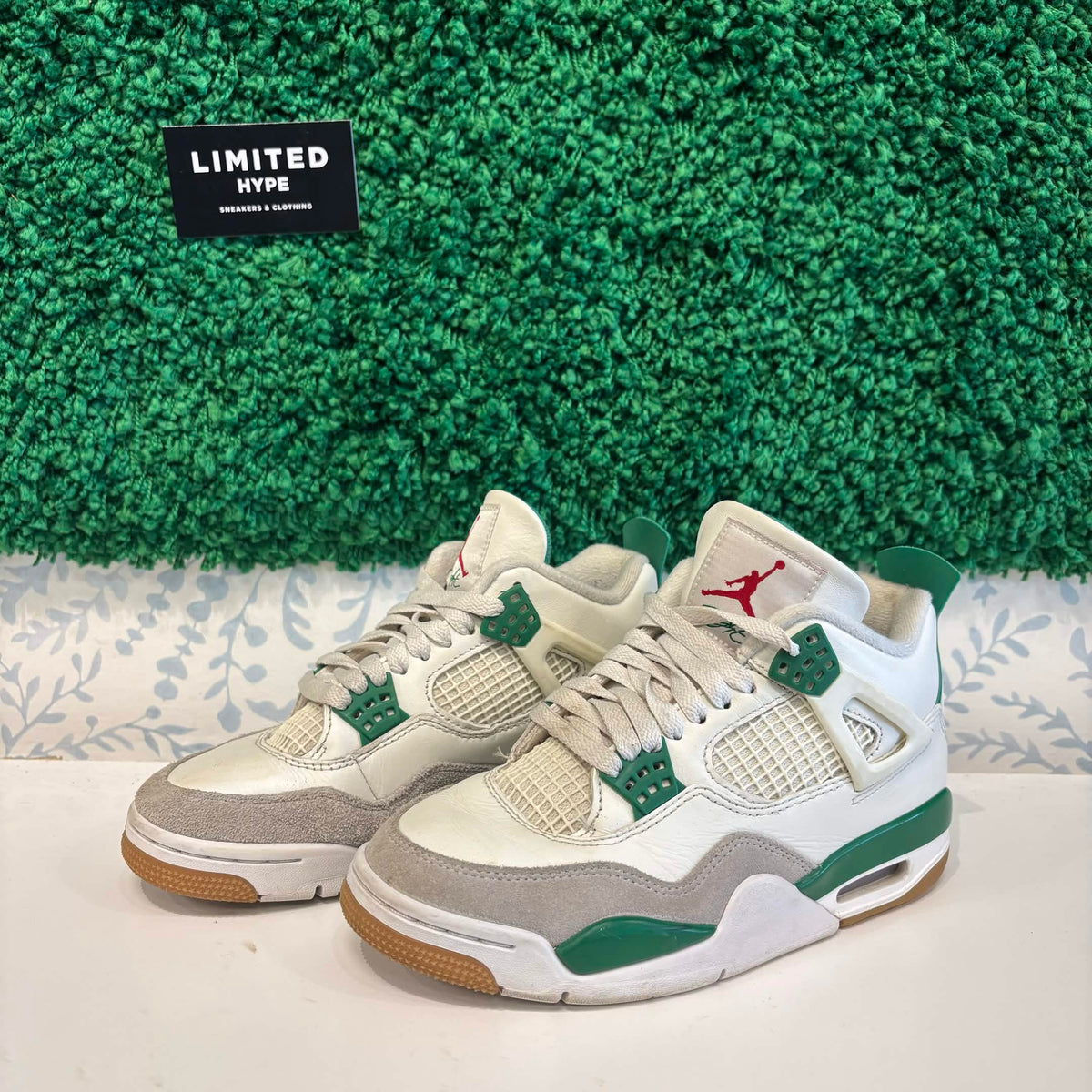 Jordan 4 Retro SB Pine Green (USED)