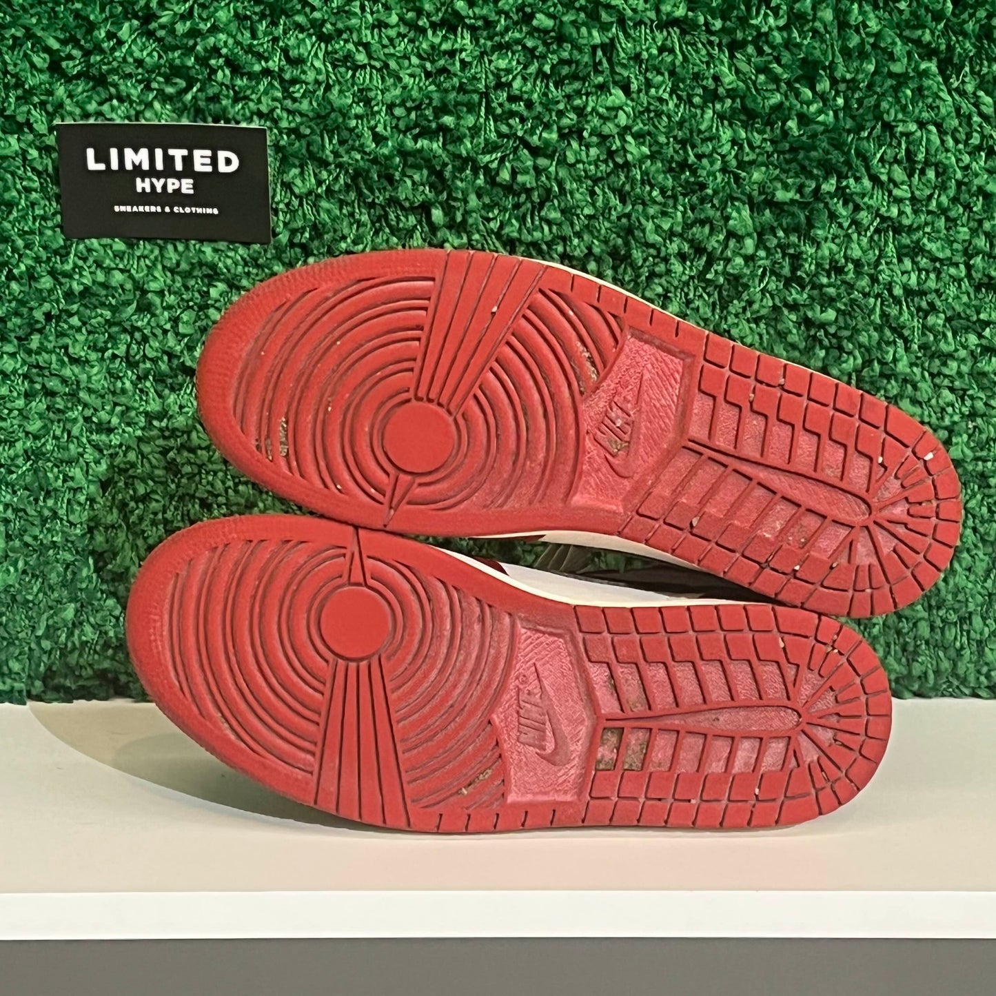 Jordan 1 Retro High OG Chicago Lost and Found (USED)