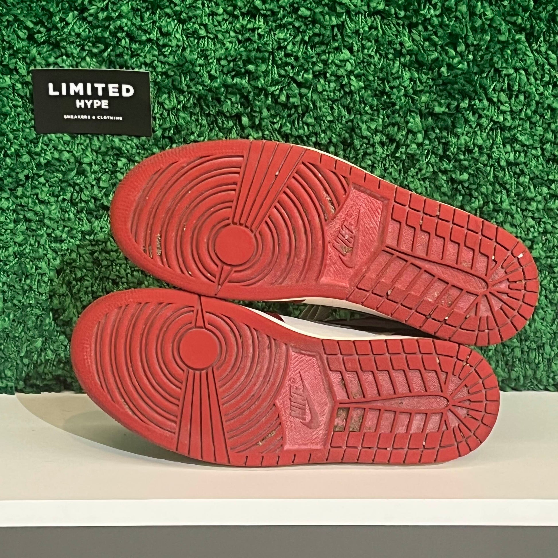 Jordan 1 Retro High OG Chicago Lost and Found (USED)