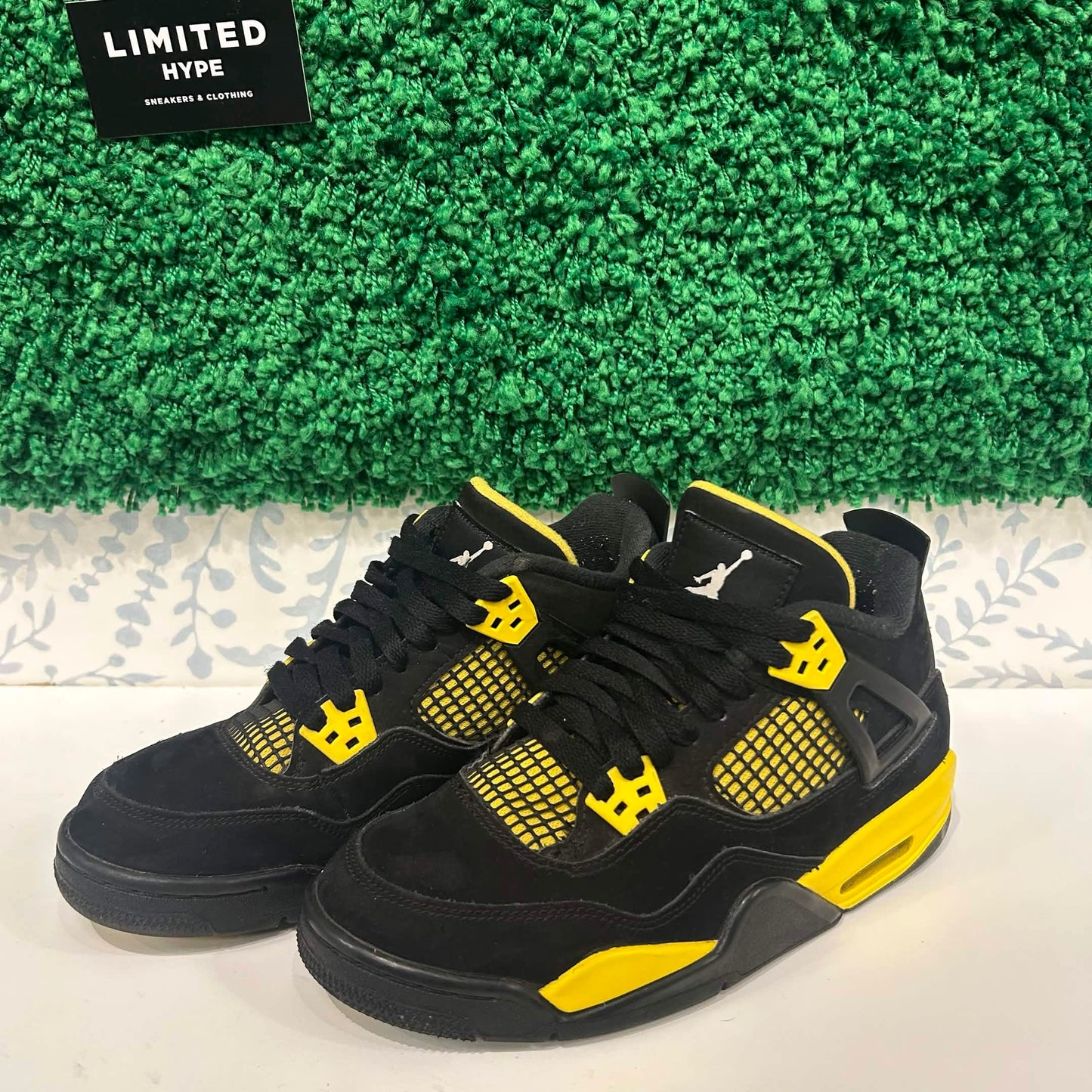 Jordan 4 Retro Thunder (2023) (GS) (USED)