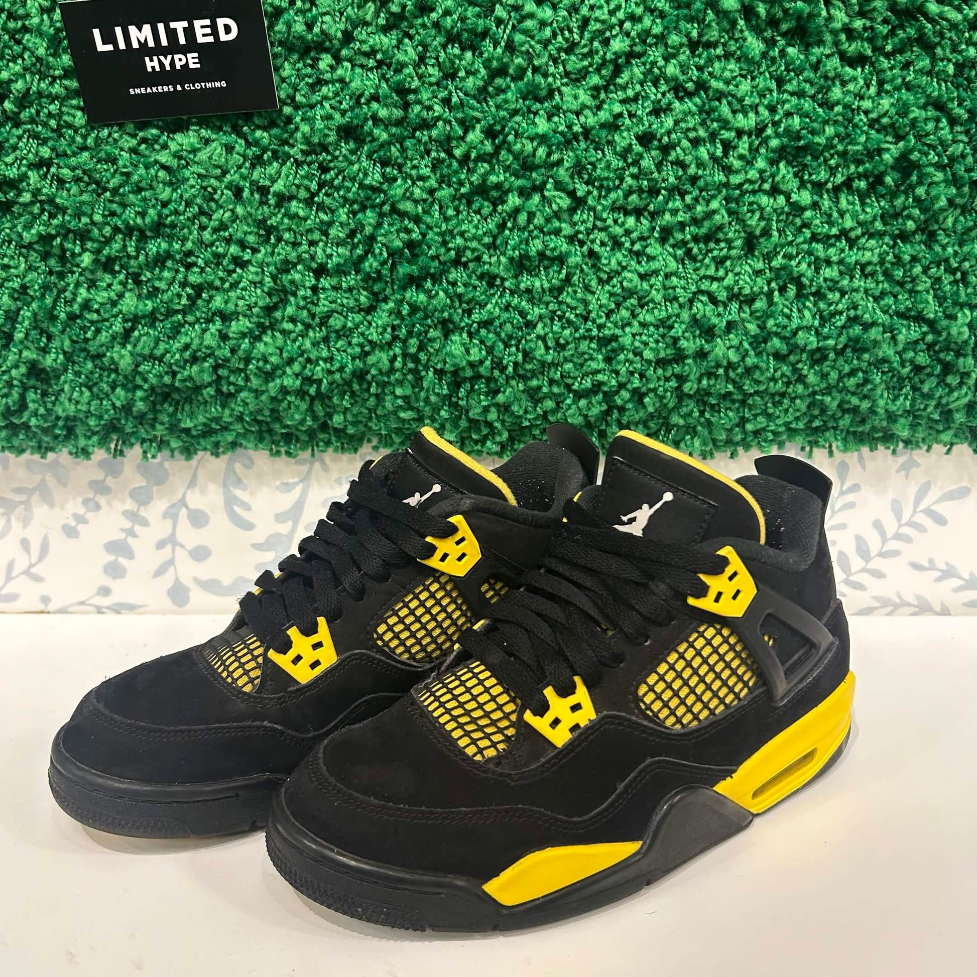 Jordan 4 Retro Thunder (2023) (GS) (USED)