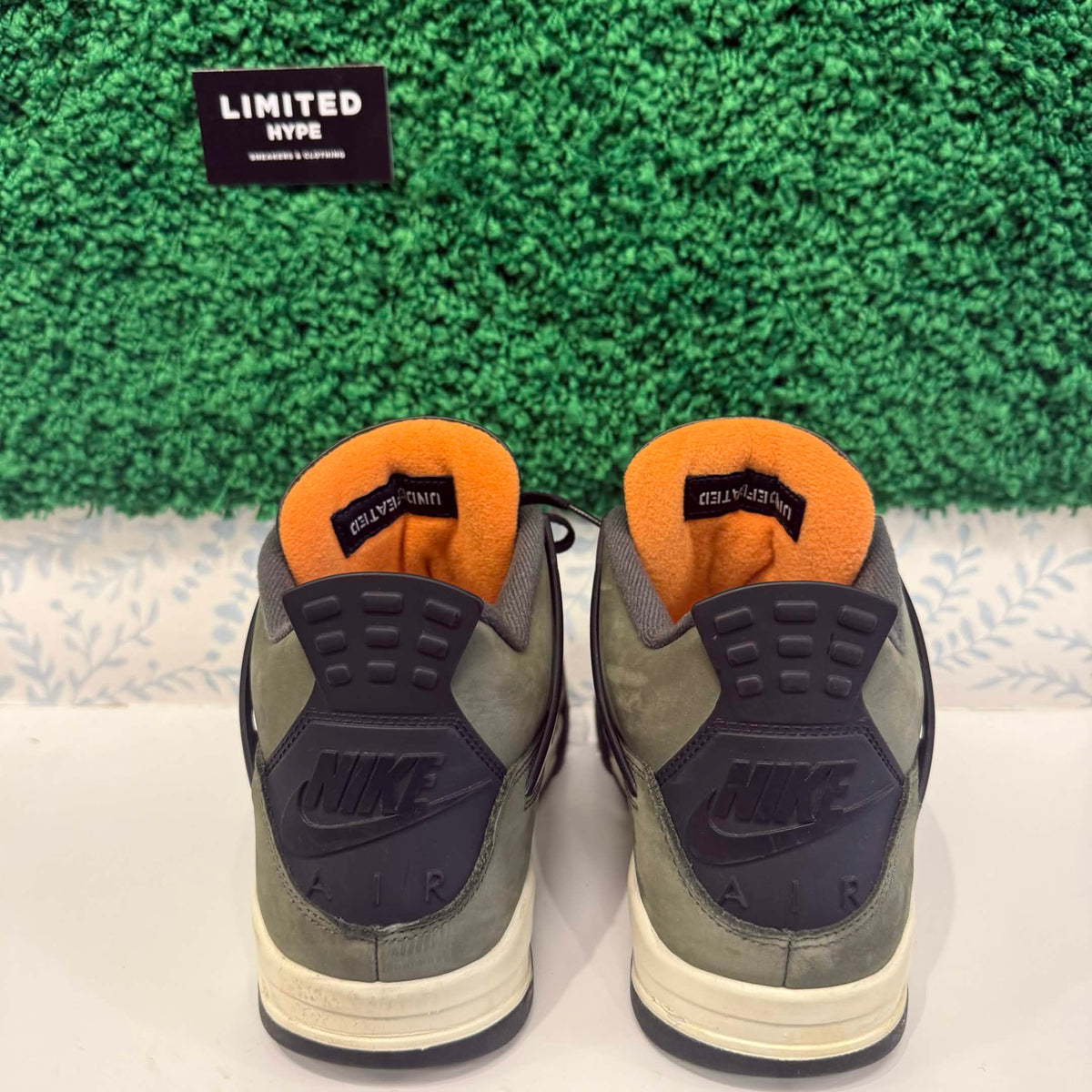 Jordan 4 Retro OG SP Undefeated (2025) (USED)