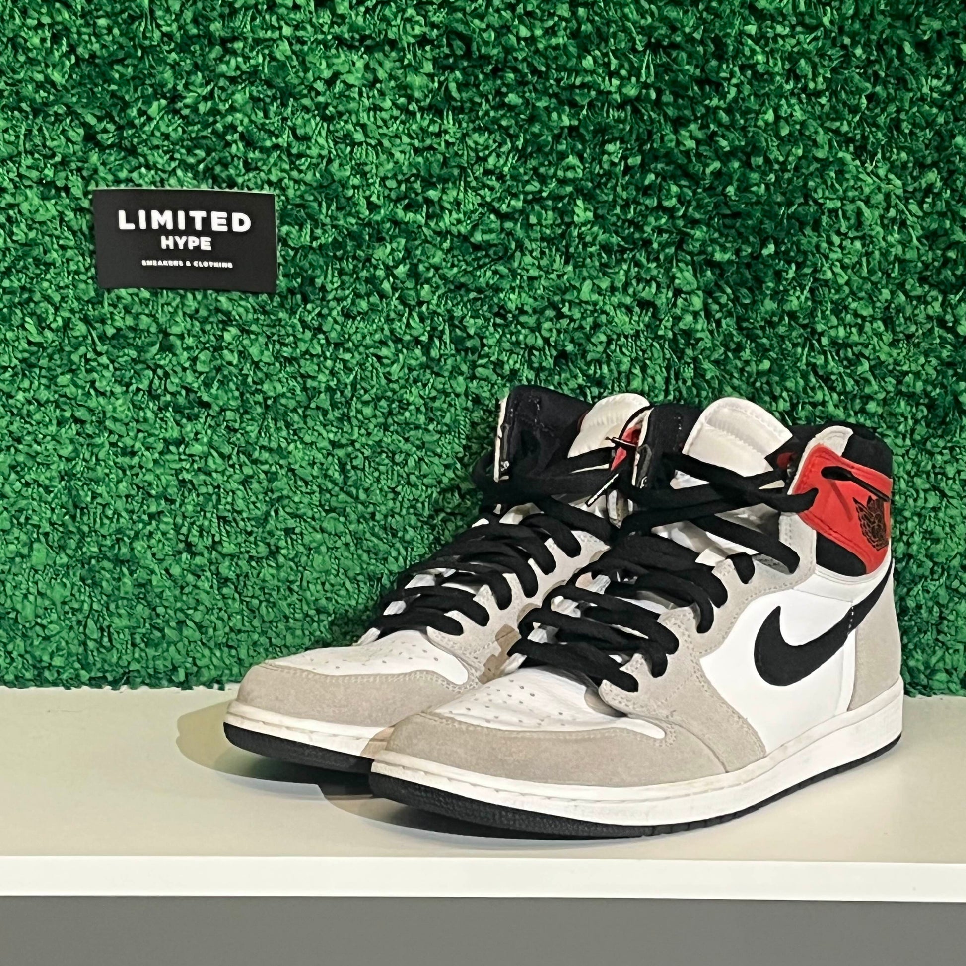 Jordan 1 Retro High Light Smoke Grey (USED) (NO BOX)