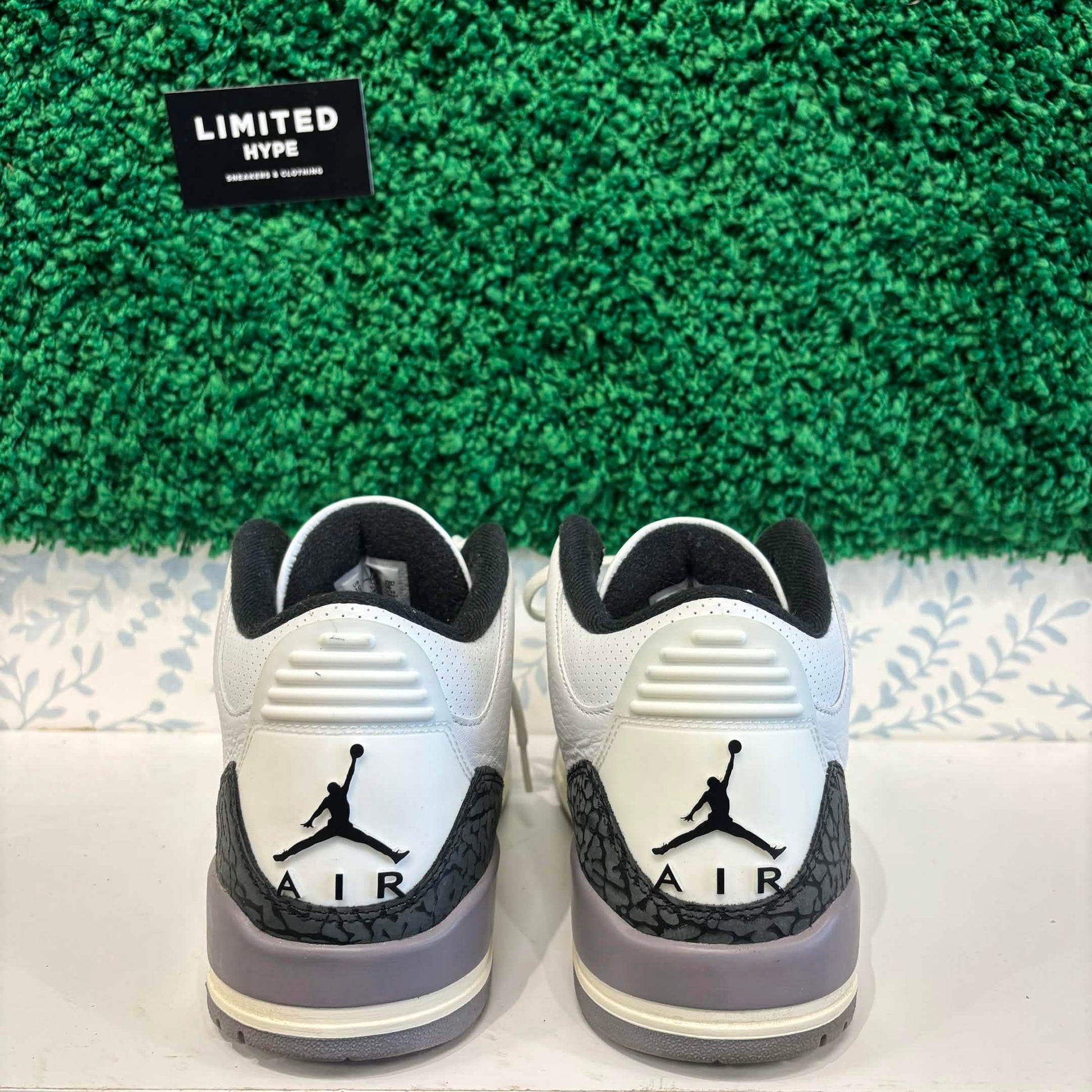 Jordan 3 Retro Cement Grey (USED)