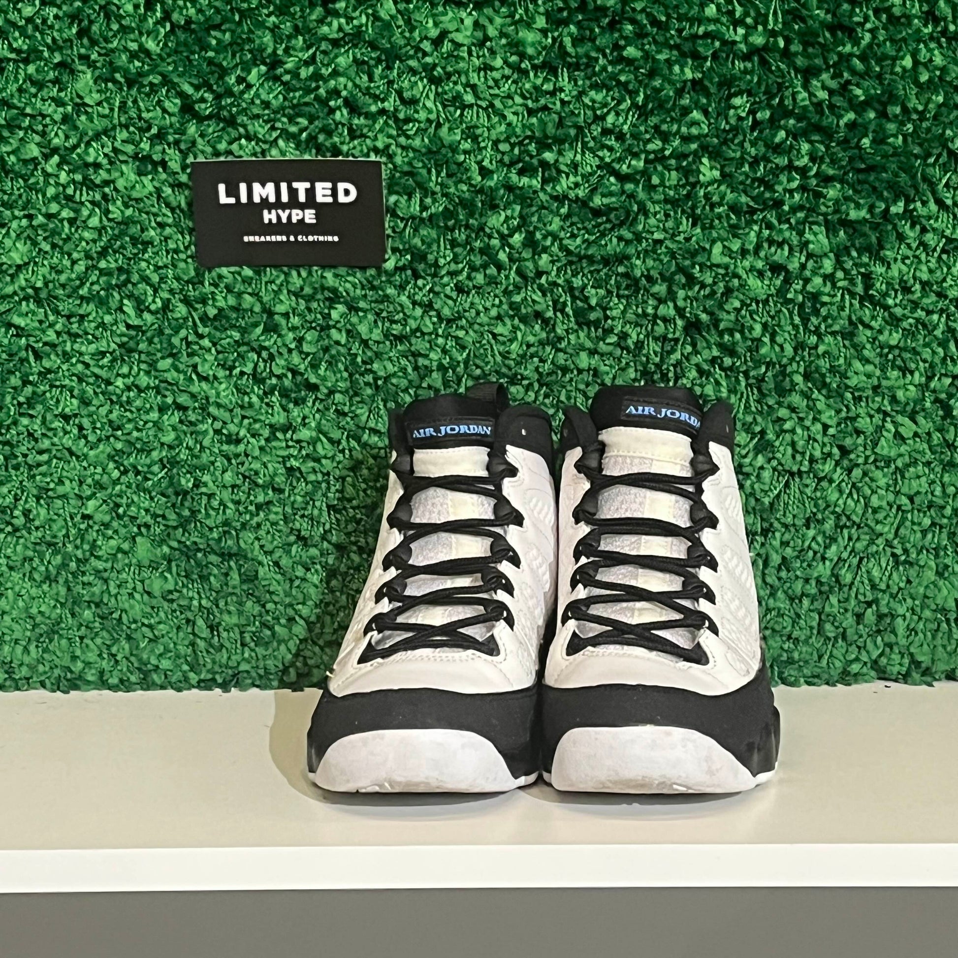 Jordan 9 Retro University Blue (GS) (USED NO BOX)