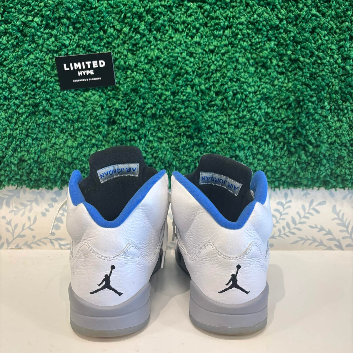 Jordan 5 Retro White Stealth (2021) (USED)