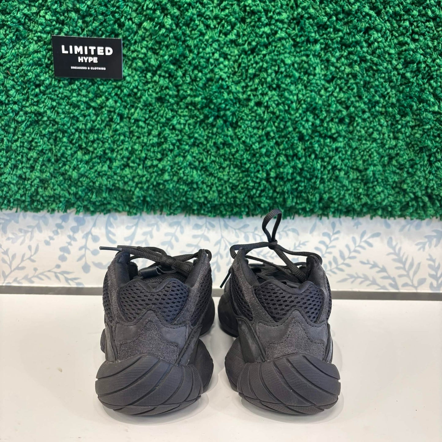 adidas Yeezy 500 Utility Black (USED)