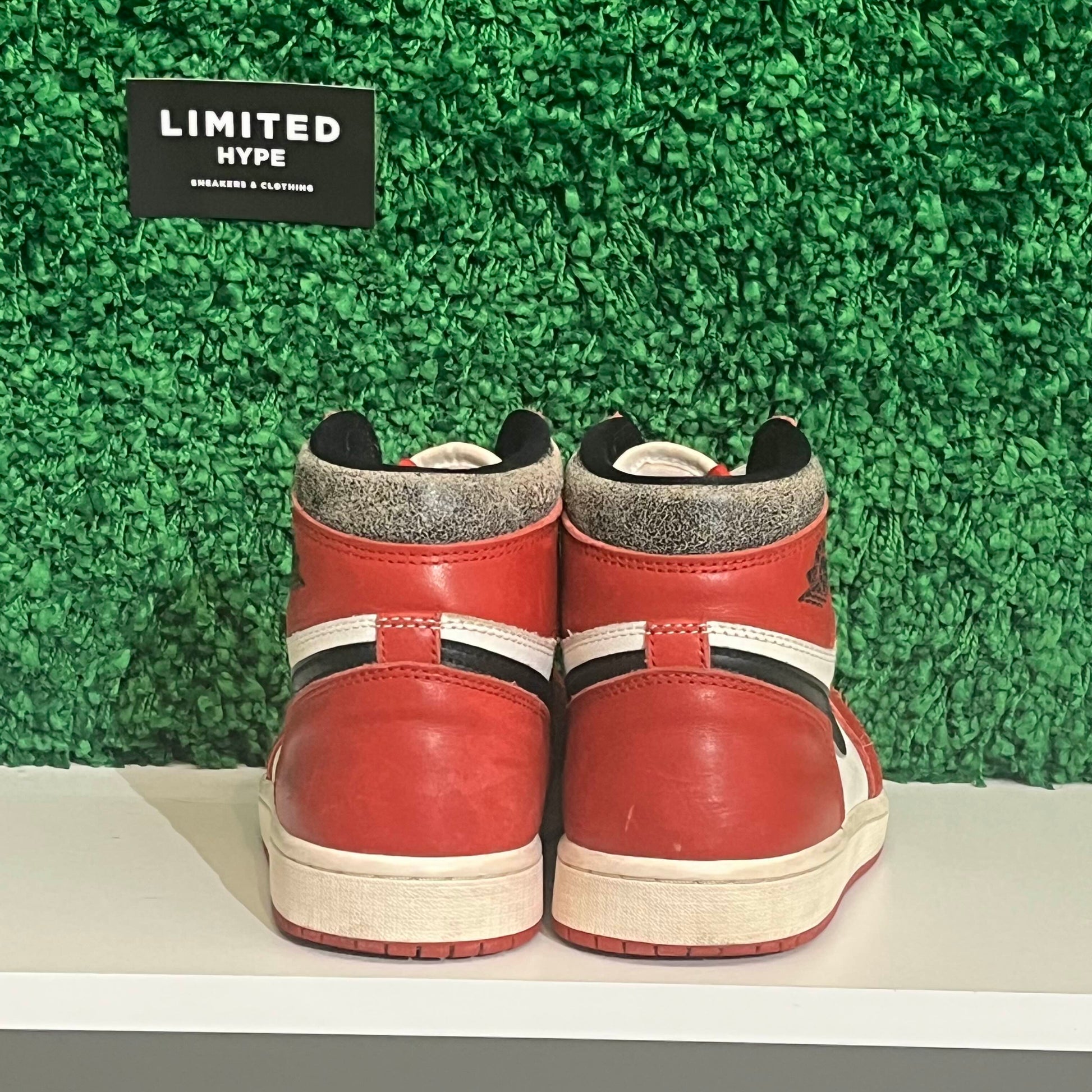 Jordan 1 Retro High OG Chicago Lost and Found (USED)