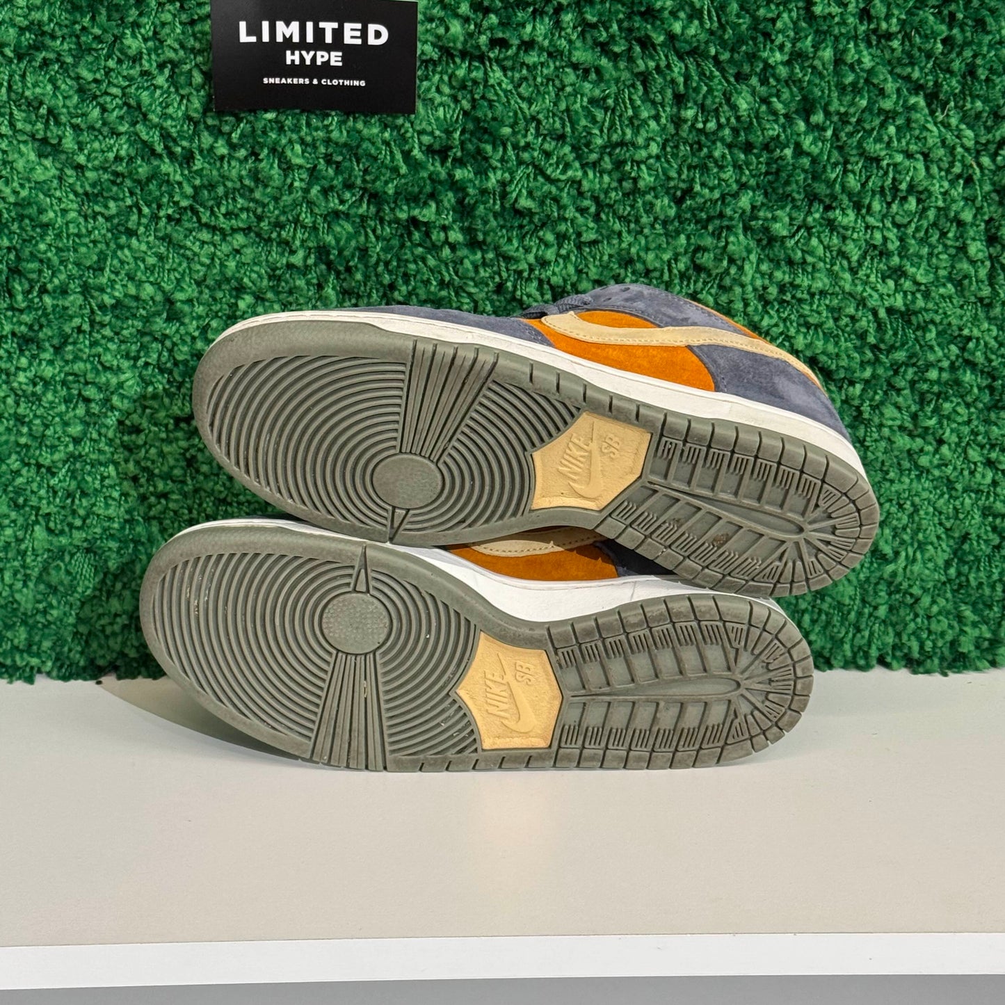 Nike SB Dunk Low Light Carbon Monarch (USED)