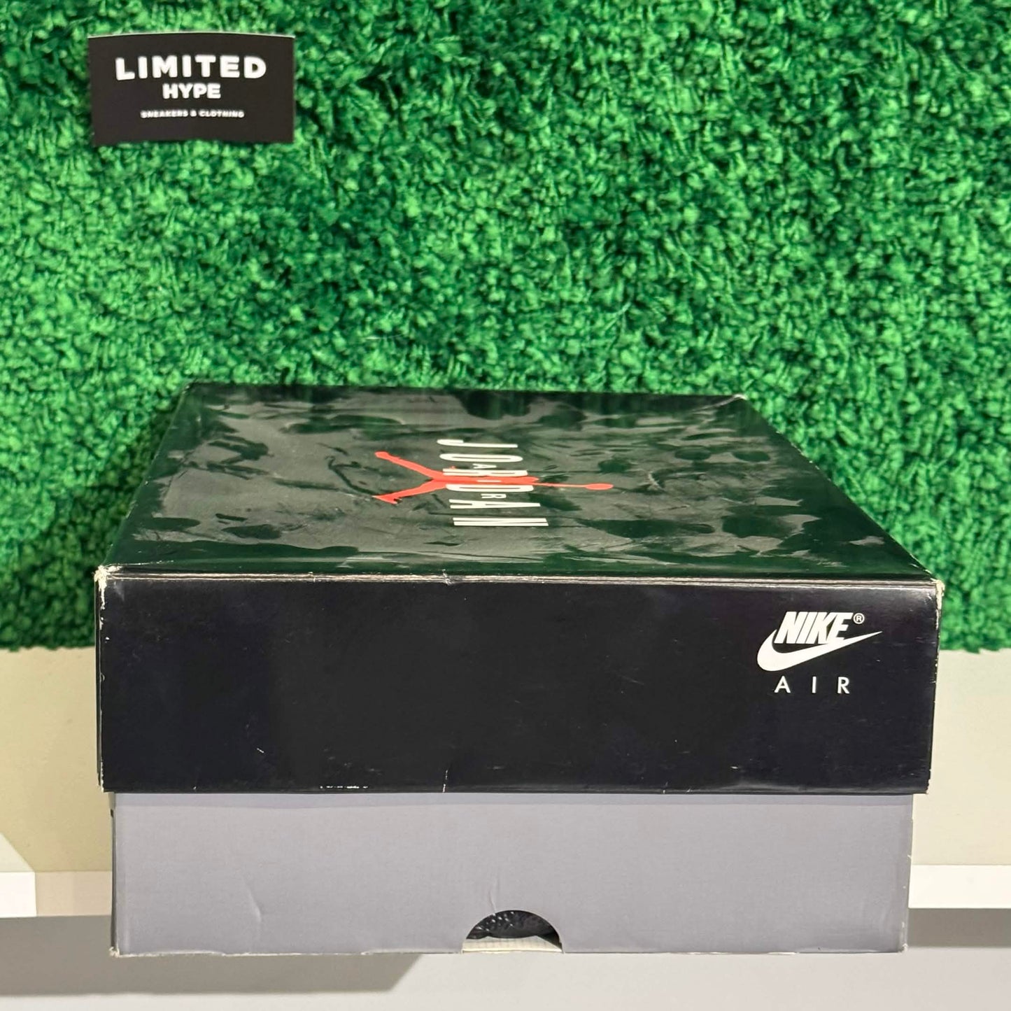 Jordan 11 Retro Platinum Tint (USED)