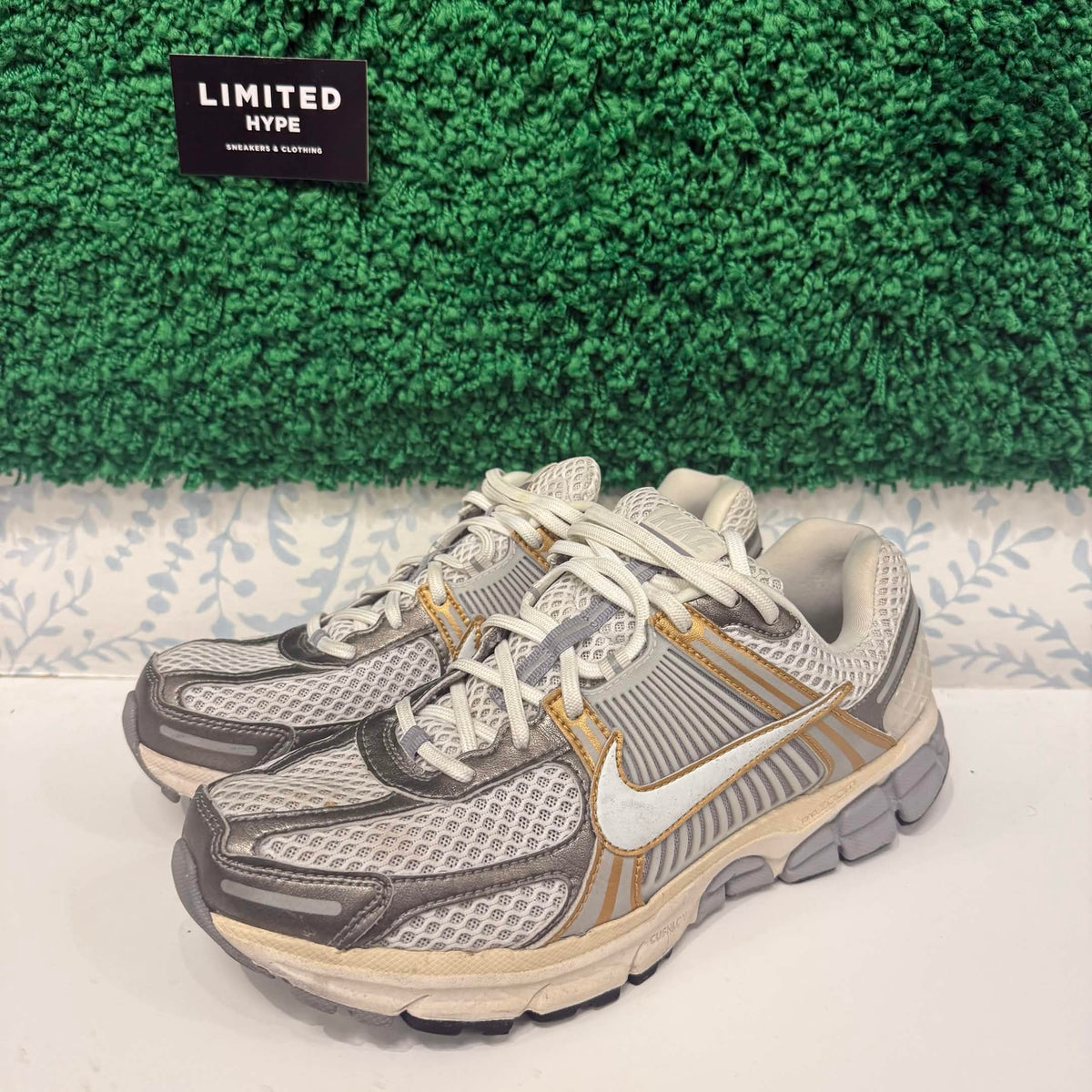 Nike Zoom Vomero 5 Platinum Tint Metallic Gold (USED, NO BOX)