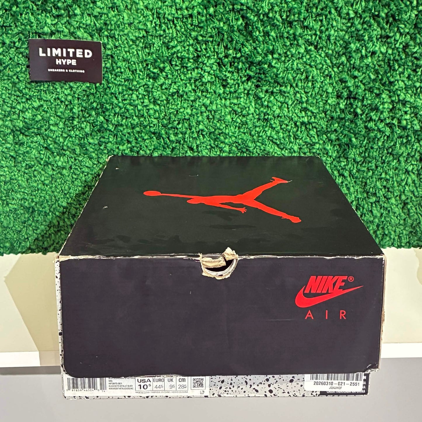 Jordan 5 Retro OG Black Metallic Reimagined (USED)