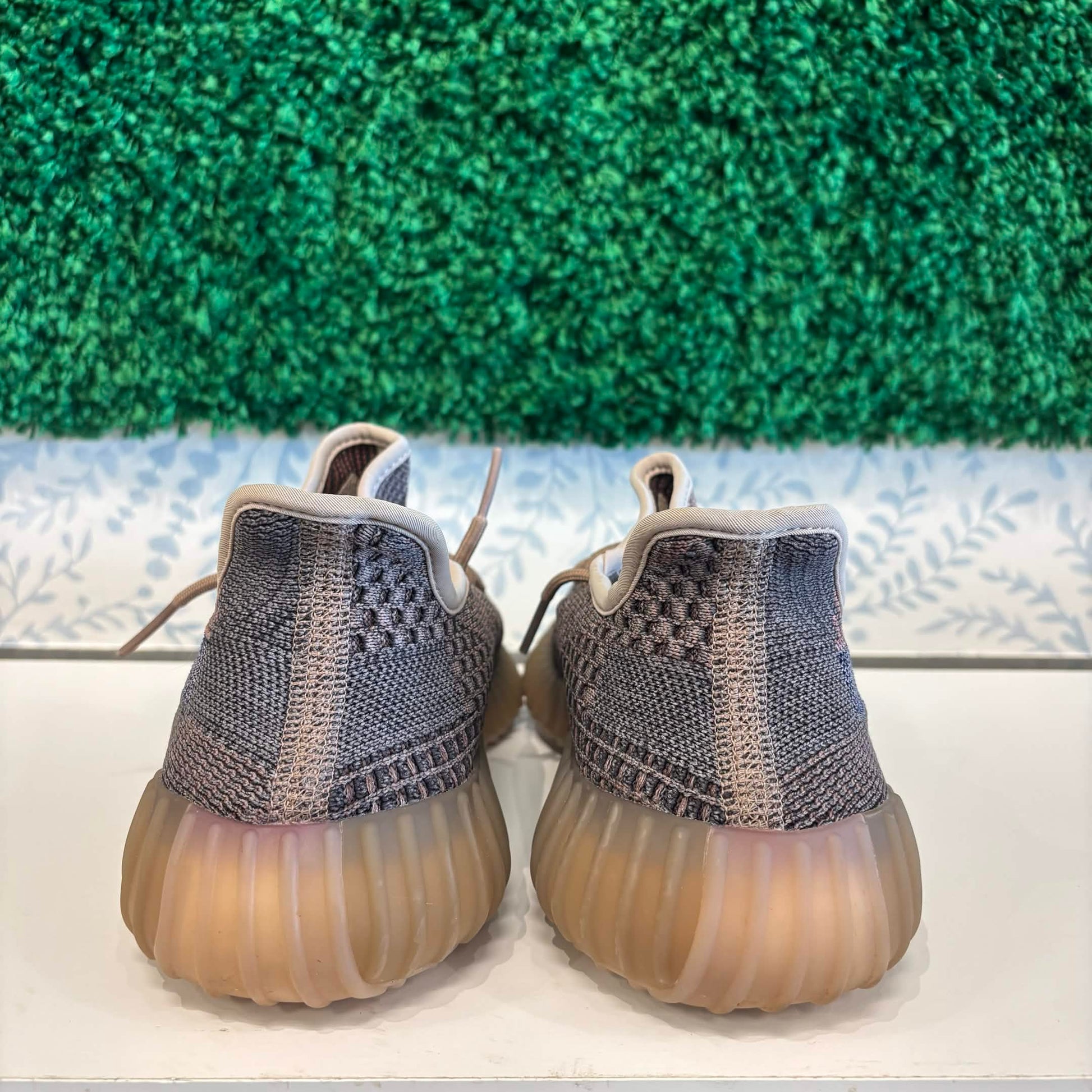 adidas Yeezy Boost 350 V2 Fade (USED)