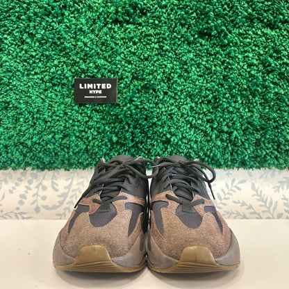 adidas Yeezy Boost 700 Mauve (USED, NO BOX)