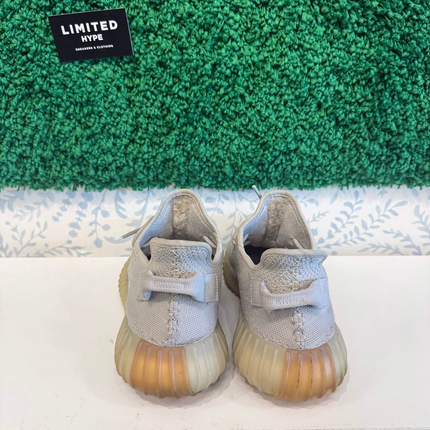 adidas Yeezy Boost 350 V2 Sesame Tan (USED, NO BOX)